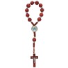 Dizainier sur corde grains rond de couleur marron, Ø 7 mm avec croix et Christ en métal.