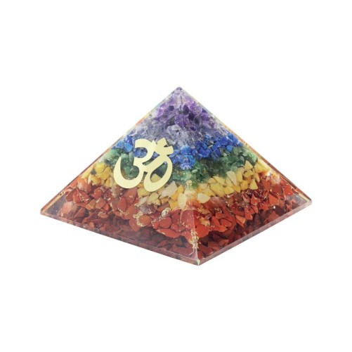 Pyramide Orgonite avec symbole OM, L. 6 cm. Plusieurs pierres.
