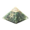 Pyramide Orgonite avec symbole metatron, L. 8 cm. Plusieurs pierres.