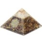 Pyramide Orgonite avec fleur de vie, L. 10 cm. Plusieurs pierres.