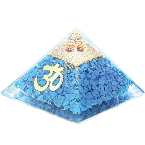 Pyramide Orgonite avec symbole OM, L. 10 cm. Plusieurs pierres.
