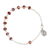 Bracelet sur chaine grains rond en cristal Ø 4 mm avec médaille de la Vierge Miraculeuse. Existe en différentes couleurs.