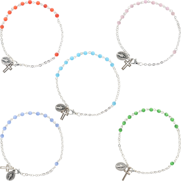 Bracelet sur chaine argentée grains rond en verre Ø 4 mm avec médaille de la Vierge Miraculeuse. Différentes couleurs