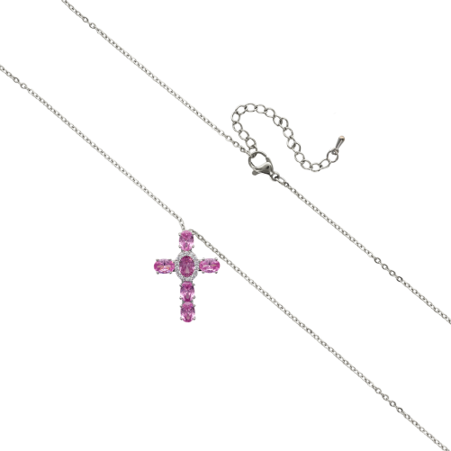 Collier avec chaine et croix H. 3 cm en laiton de couleur argentée. L 40 cm. Existe de différentes couleurs.