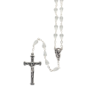 Chapelet grains en verre transparents de forme goutte a facette h. 7 mm, longueur jusqu au coeur 35 cm, croix avec Christ.