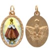 Médaille métal de couleur dorée ovale avec rebord effet dentelle H.2.5 cm avec résine. Disponible avec différents saints.