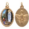 Médaille métal de couleur dorée ovale avec rebord effet dentelle H.2.5 cm avec résine. Disponible avec différents saints.