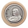 Plaque auto avec contour en bois, diametre 2,2 cm, et centre en metal. Disponible avec plusieurs saints au choix.