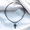 Pendentif croix en hématite sur cordon noir réglable avec fermoir H- 3-5 cm-