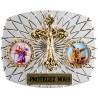 Plaque auto rectangle H. 3,5 x 4 cm arrondie en alu striée avec croix plus 2 résines, plusieurs saints.