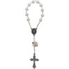 Dizainier sur chaine grains Ø 5 mm et rose, croix métal avec Christ. Disponible en différentes couleurs.