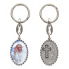 Porte-clés en aluminium de couleur argenté hauteur 3,8 cm, avec résine. Disponible avec plusieurs saints au choix.