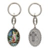 Porte-clés en aluminium de couleur argenté hauteur 3,8 cm, avec résine. Disponible avec plusieurs saints au choix.
