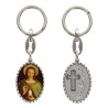 Porte-clés en aluminium de couleur argenté hauteur 3,8 cm, avec résine. Disponible avec plusieurs saints au choix.