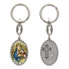 Porte-clés en aluminium de couleur argenté hauteur 3,8 cm, avec résine. Disponible avec plusieurs saints au choix.
