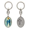 Porte-clés en aluminium de couleur argenté hauteur 3,8 cm, avec résine. Disponible avec plusieurs saints au choix.