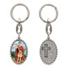 Porte-clés en aluminium de couleur argenté hauteur 3,8 cm, avec résine. Disponible avec plusieurs saints au choix.
