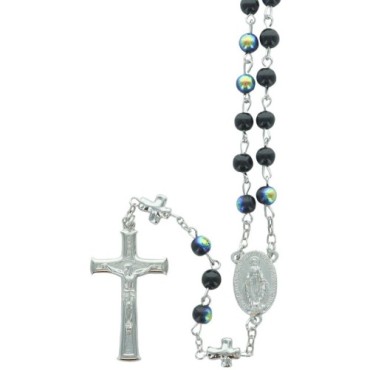 Chapelet grains nacrés 7 mm sur chaîne, paters en forme de croix, croix avec Christ. Plusieurs couleurs.