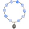 Bracelet dizainier sur élastique pour enfant avec grains forme cœur en verre Ø 7 mm et avec medaille Vierge miraculeuse.