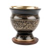 Brûle-encens en laiton émaillé décoré, H 7,5 cm, Ø 6 cm. Livré en boîte individuelle.